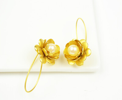 艺伎的胭脂vintage 旧时代珍珠花朵浪漫优雅金色耳针