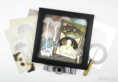 纸艺 手工 DIY 礼品 创意 原创 生活 装饰 丛林里的福尔摩斯猫~明星片和相册纸，搭配模切图形，装饰你的家居吧！