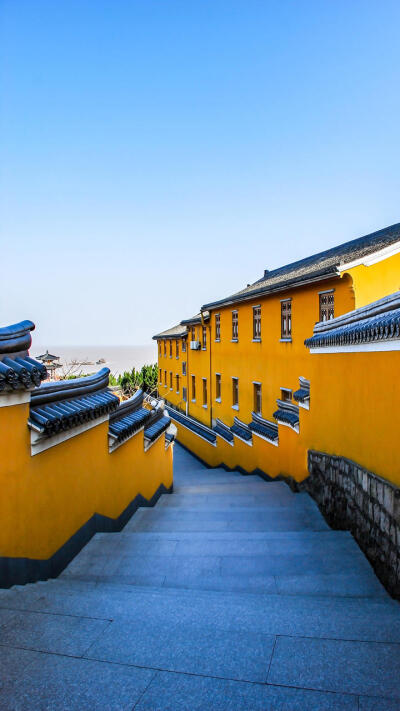 高清壁纸 背景图片 静物 风景 城市 乡村 鲜花 花瓶 天空 灯火 建筑物 河流 白云 水果 雪 房子 群山 绿树 大海 小道 食物 茶杯 乐器