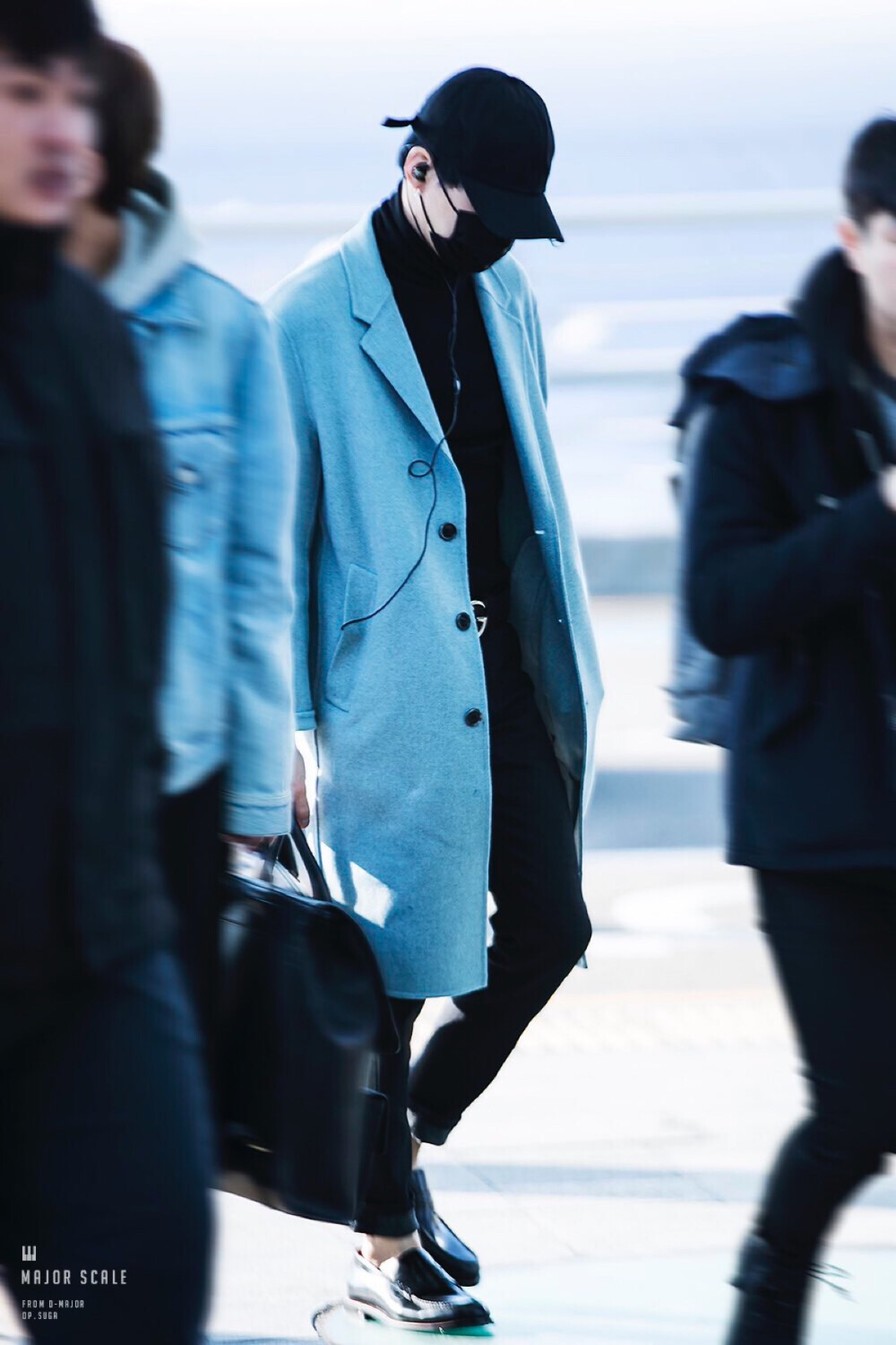 防弹少年团闵玧其170309南美巡演出国机场图