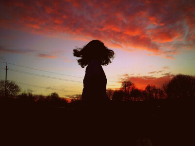 绝美的意境剪影摄影图片