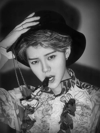 鹿晗 Luhan #壁纸 #头像