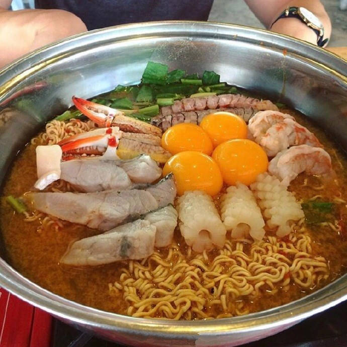 海鲜煮泡面看着就想吃67676767