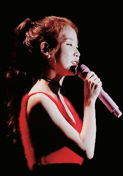 李知恩. 图源四舅. 抱图点赞喜欢收藏. 只赞专辑不管用.