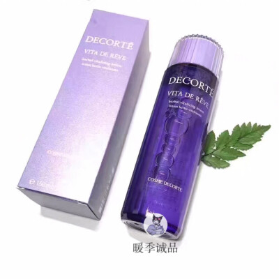 黛珂Cosme DECORTE 紫苏薄荷高机能紫苏水保湿祛痘 150ml，这款紫苏水是各种美容大奖的常客。强调4種天然植物精華配方，清凉舒缓补水镇定肌肤，祛痘，调理闭口。所以很多达人的微博都推荐用纸膜来敷面部.