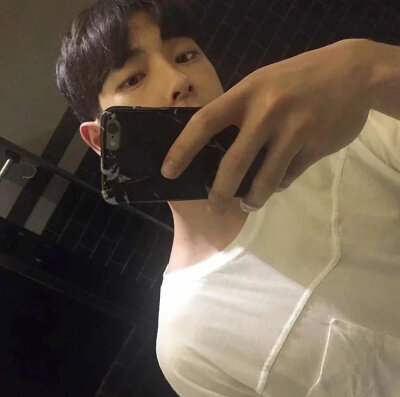 男头 女头 动漫头像 壁纸 二次元 萌图 情侣头像 小清新 黑白 森系