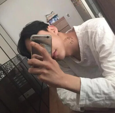 男头 女头 动漫头像 壁纸 二次元 萌图 情侣头像 小清新 黑白 森系