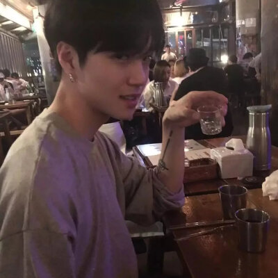 男头 女头 动漫头像 壁纸 二次元 萌图 情侣头像 小清新 黑白 森系