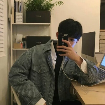 男头 女头 动漫头像 壁纸 二次元 萌图 情侣头像 小清新 黑白 森系