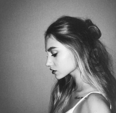 by 杨宁宁后来砸了酒瓶也没换回清醒 醉的心甘情愿