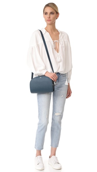 A.P.C. 半月形包