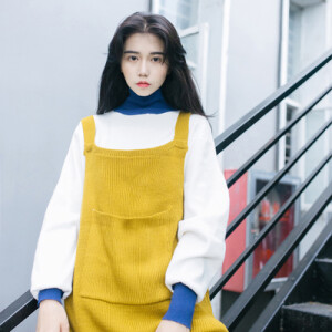 40 Lions 春季新款纯色清新百搭竖纹口袋毛线背带裙毛衣连衣裙