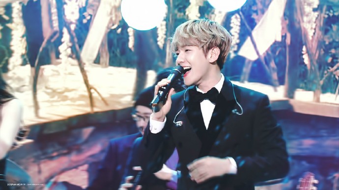 #边伯贤# 【边伯贤】 @baekhyunee7 161231 SBS 演技大赏 NewStar赏 & 祝贺舞台 伯贤 CAP (8) (cr.48SB56b,506house,narin_aria) ​​​​