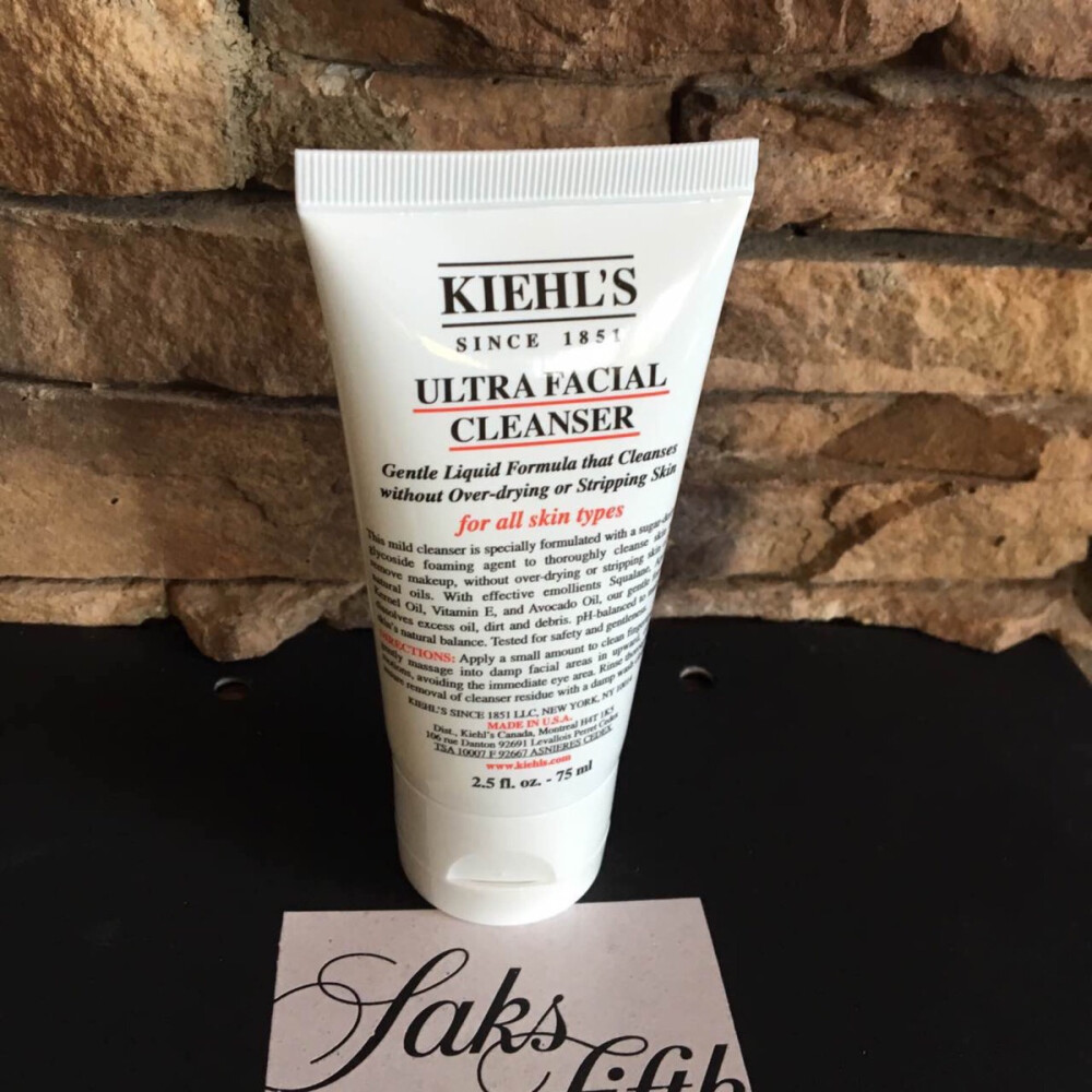 美国✨Kiehl’s/科颜氏高保湿面霜！可谓面霜中的战斗机，好用到不行//[鼓掌]/kiehls契尔氏冰河蛋白特效保湿霜 萃取自南极的冷冻保护蛋白，具有防冻、抗干燥，强效的保湿功效。能锁住肌肤表面水分并吸收空气中的水气，达到全天候不间断的保湿效果，使用后肌肤感觉舒适和明显地滋润！