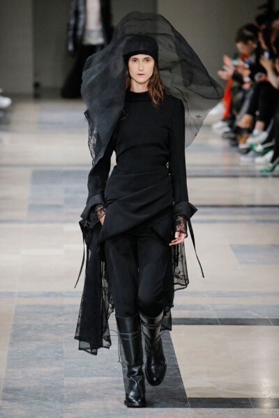 Ann Demeulemeester 2017秋冬系列时装秀