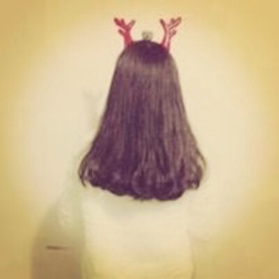 女生头像。 不露脸。 背影