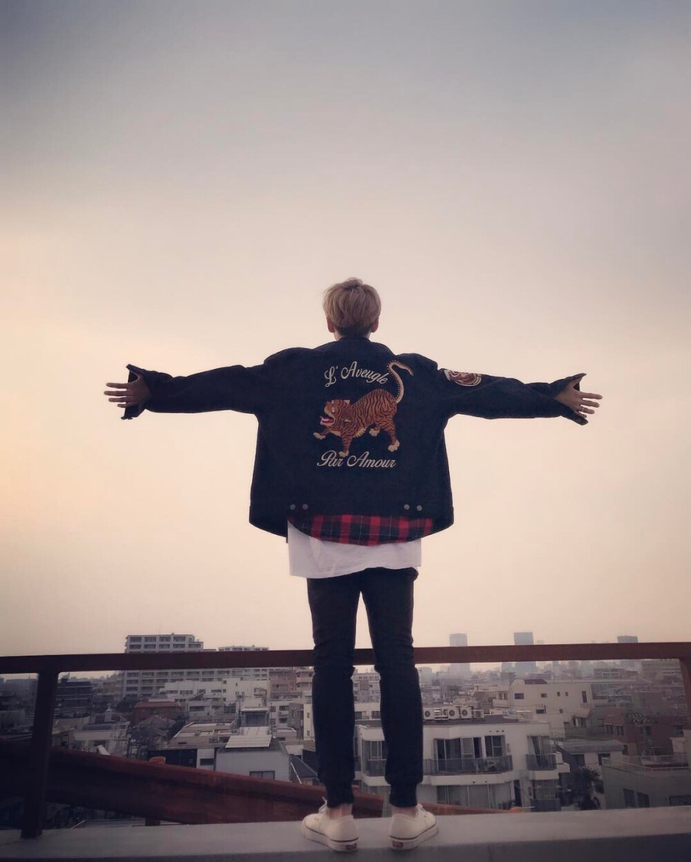 鹿晗instagram更图20170319by磨叽磨叽磨叽