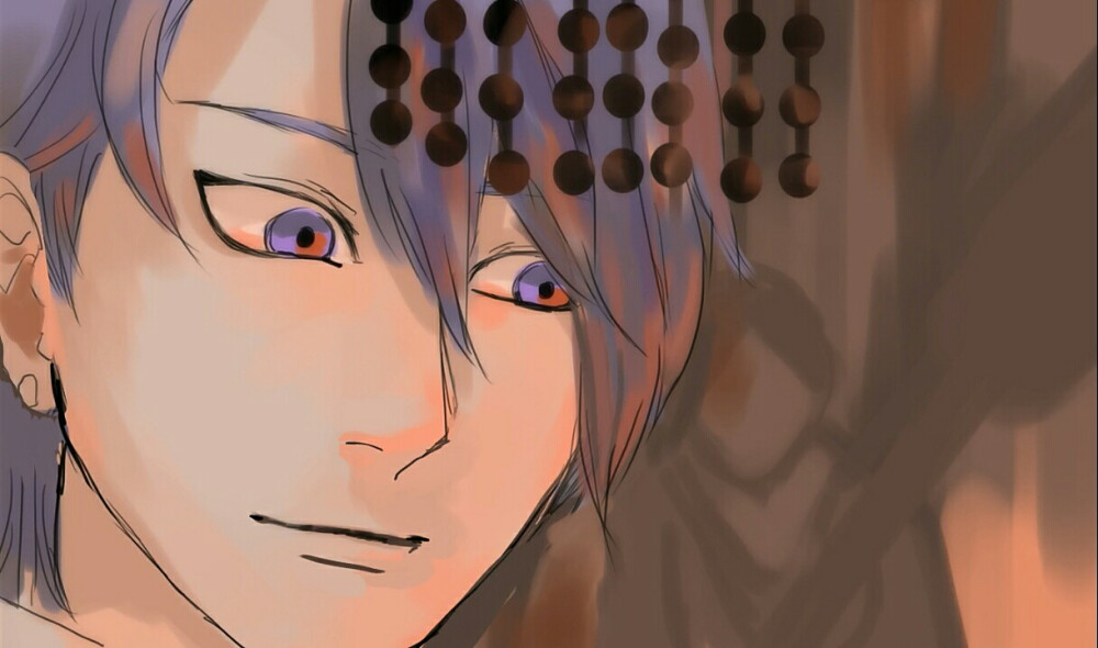 笑容中透露着……