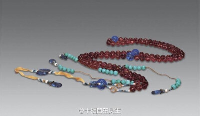 清 正统朝珠集萃