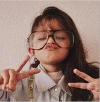 小孩搞怪，喜欢可以关注我喔！定时更新！