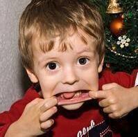 小孩搞怪，喜欢可以关注我喔！定时更新！