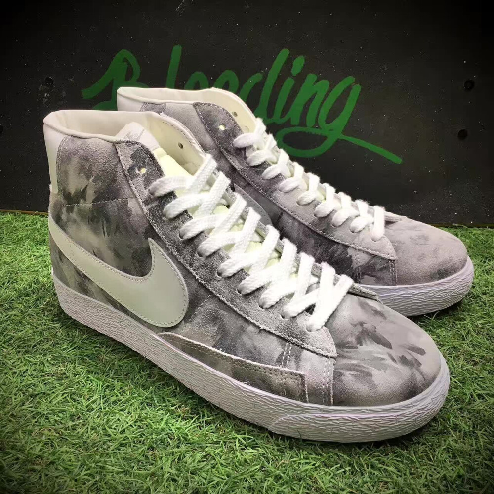 # 水墨霓虹系列
Nike Blazer（开拓者系列）
