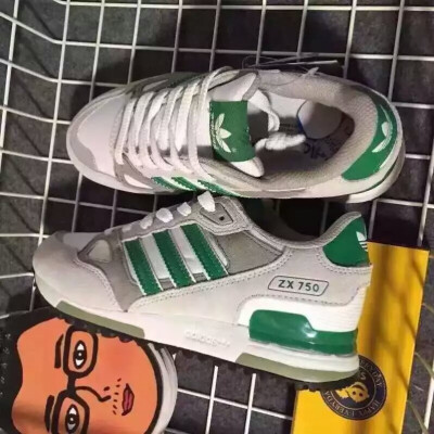 Adidas 灰绿色 zx750 青春无敌 