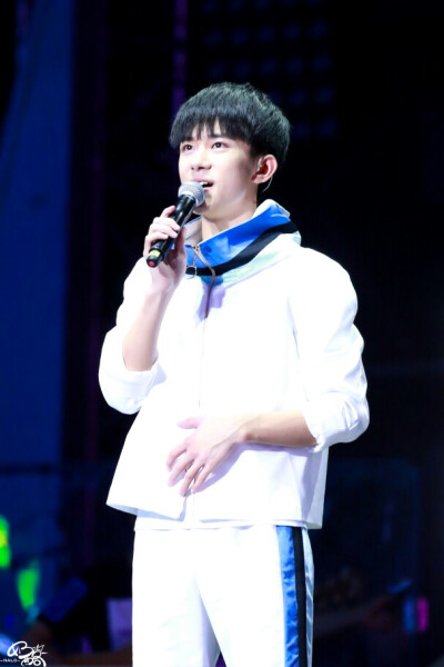 #易烊千玺 #TFBOYS 三周年粉丝见面会 高清 帅气 