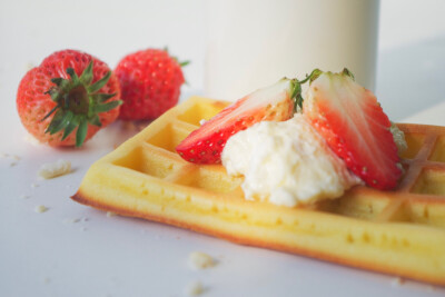 strawberry waffle 草莓华夫饼