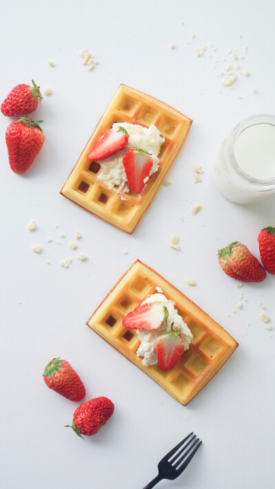 strawberry waffle 草莓华夫饼