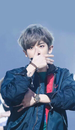 £logo ヾPark ChanYeol _박찬열.  