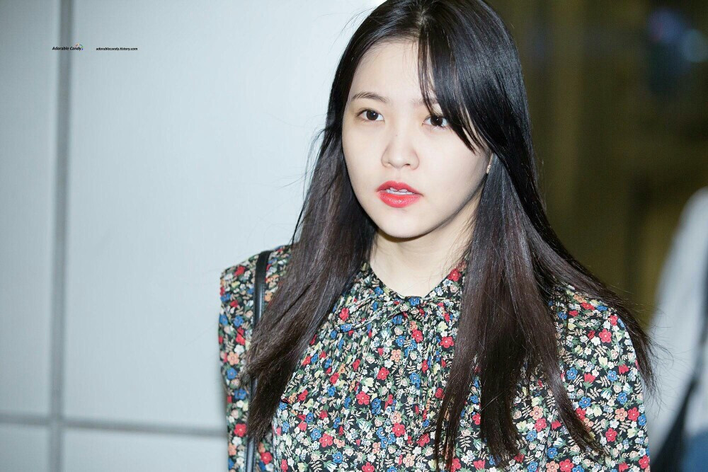 金艺琳(yeri),1999年3月5日出生于韩国首尔,韩国女