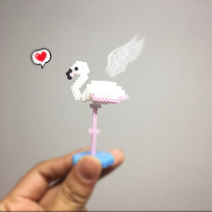 图一我内心烦躁的巅峰所有零件熨完开始拼的时候   一点一点的越来越佩服设计这个立体造型的人  没有细研究的时候以为是胶水粘的 现在爱上了这种拼接的感觉 强迫症强行附上最后一张 @拼豆世界 @拼拼豆豆 ​​​​