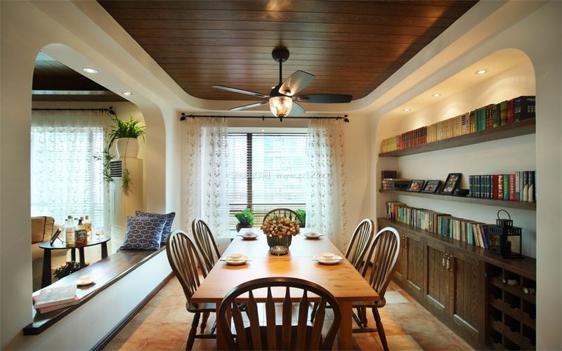 美式田园餐厅实木餐桌装修效果图片