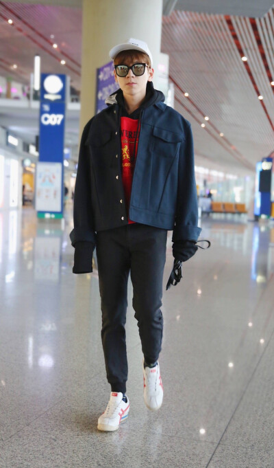 〓男头〓张皓宸