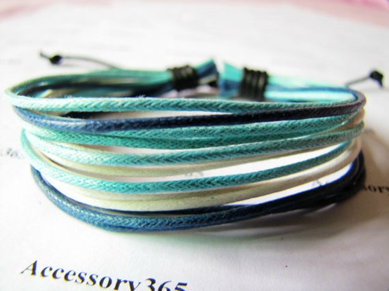 最簡單莫過於單純使用皮線顏色的組合