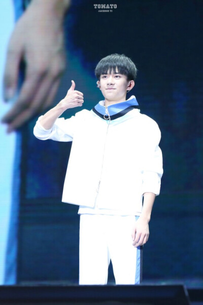 #易烊千玺 #TFBOYS 三周年粉丝见面会 高清 帅气