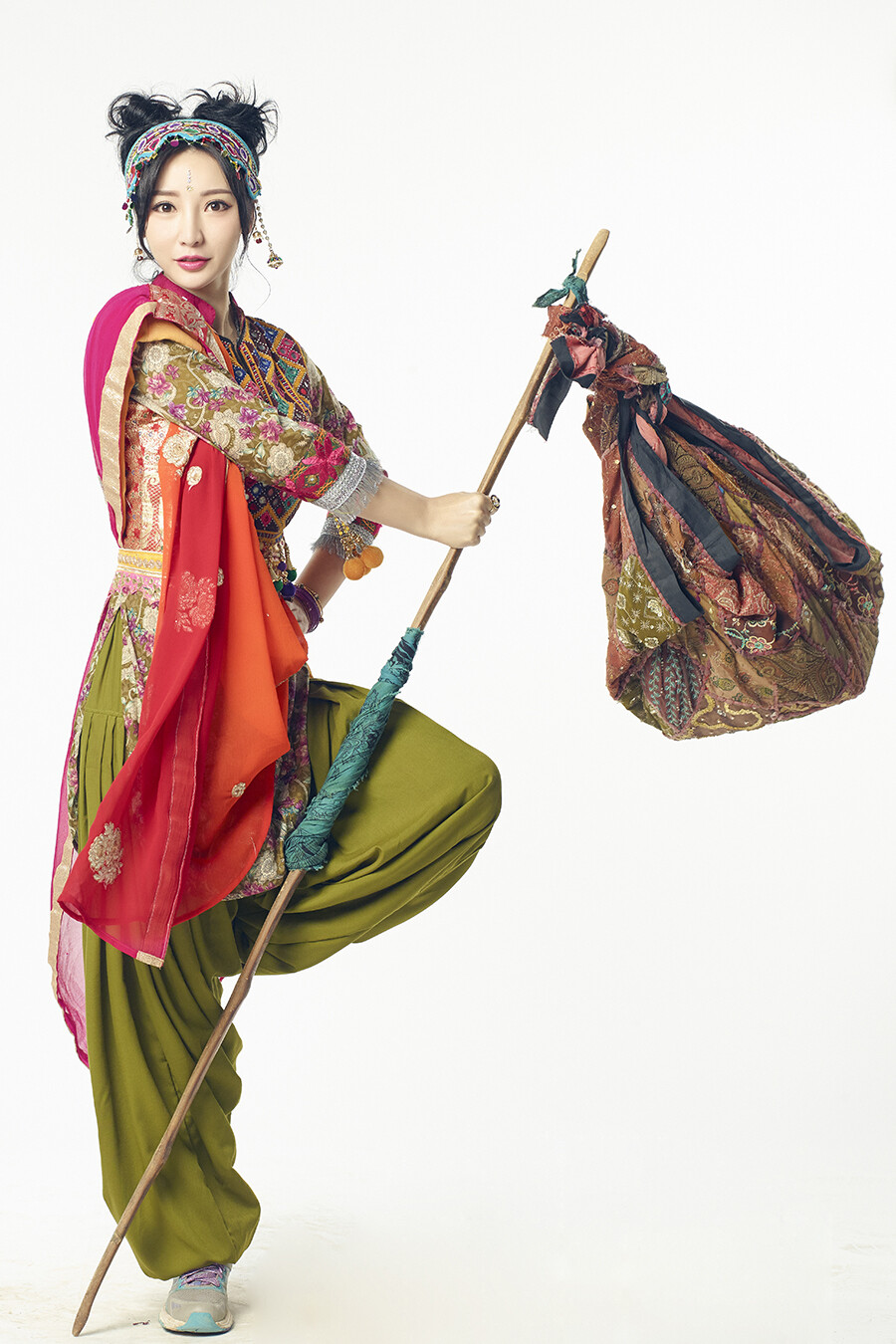 柳岩大闹天竺饰演吴静