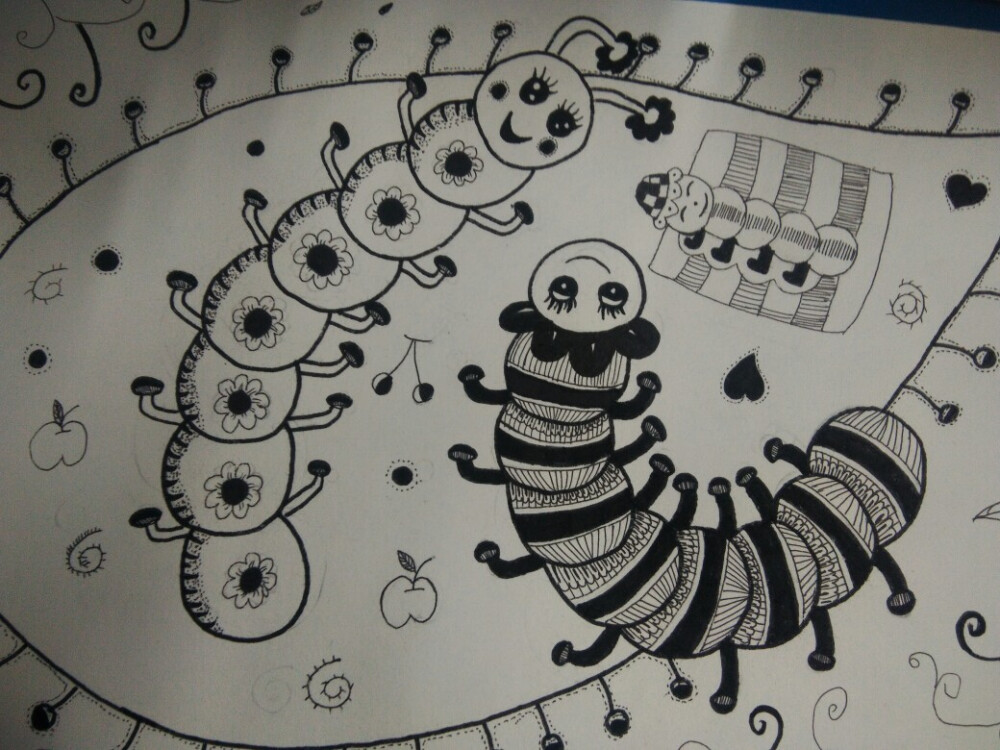 毛毛虫线描画