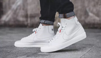 Nike Blazer Studio Mid