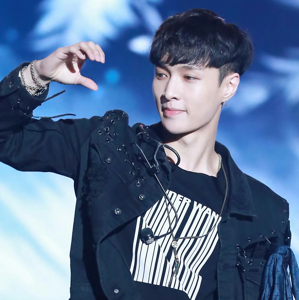 张艺兴男生头像自截侵删by救世主i