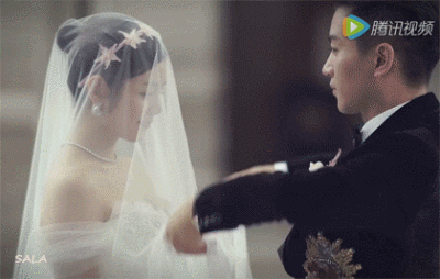 世纪少女心，罗曼蒂克屠狗榜史上第一，最梦幻最想要的婚礼kiss