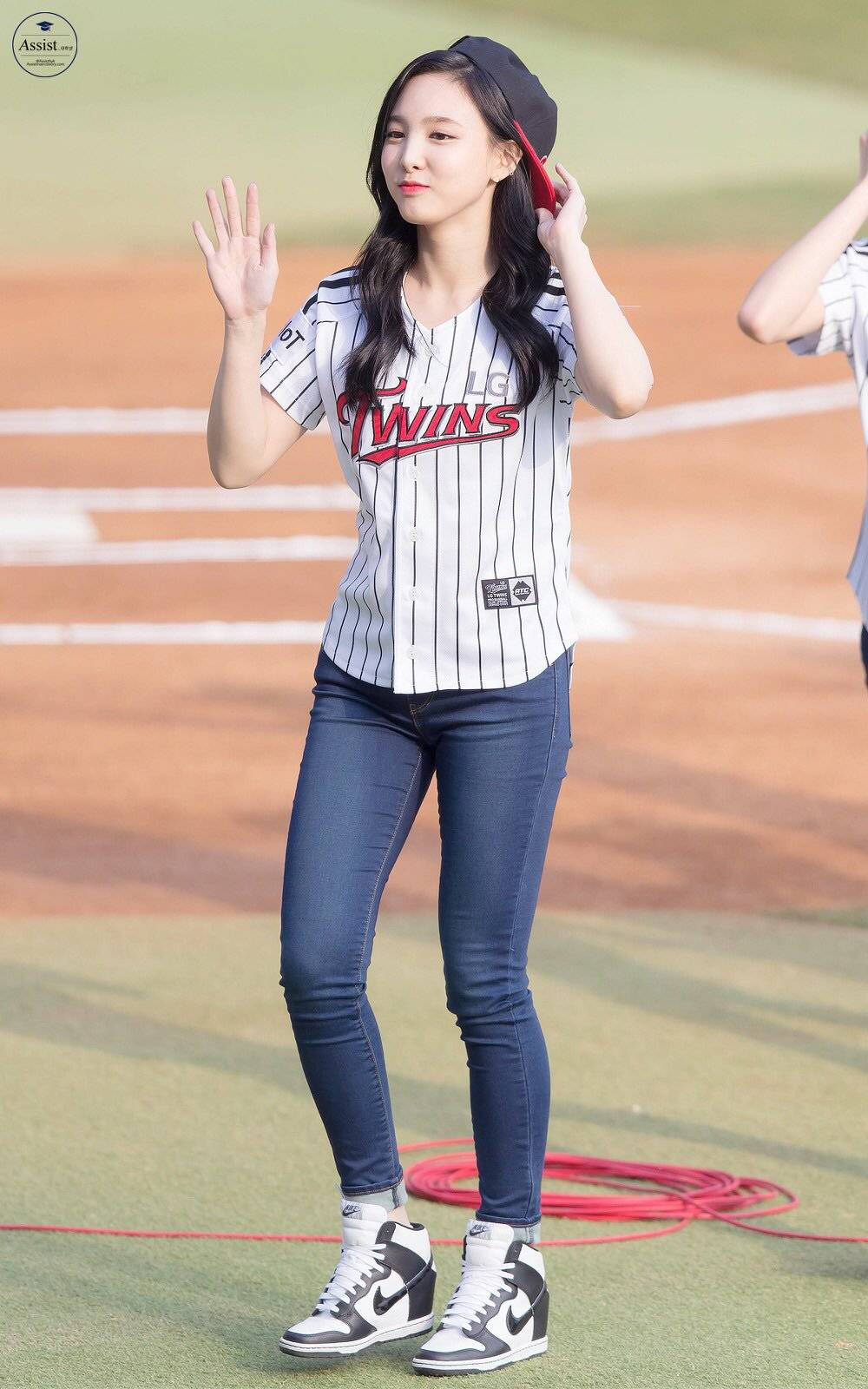 禁二〕林娜琏,1995年9月22日出生于韩国首尔特别