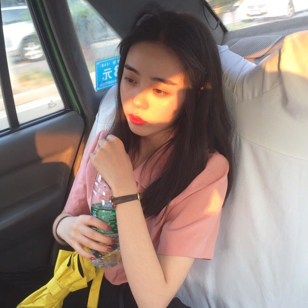 待秋女生头像女头