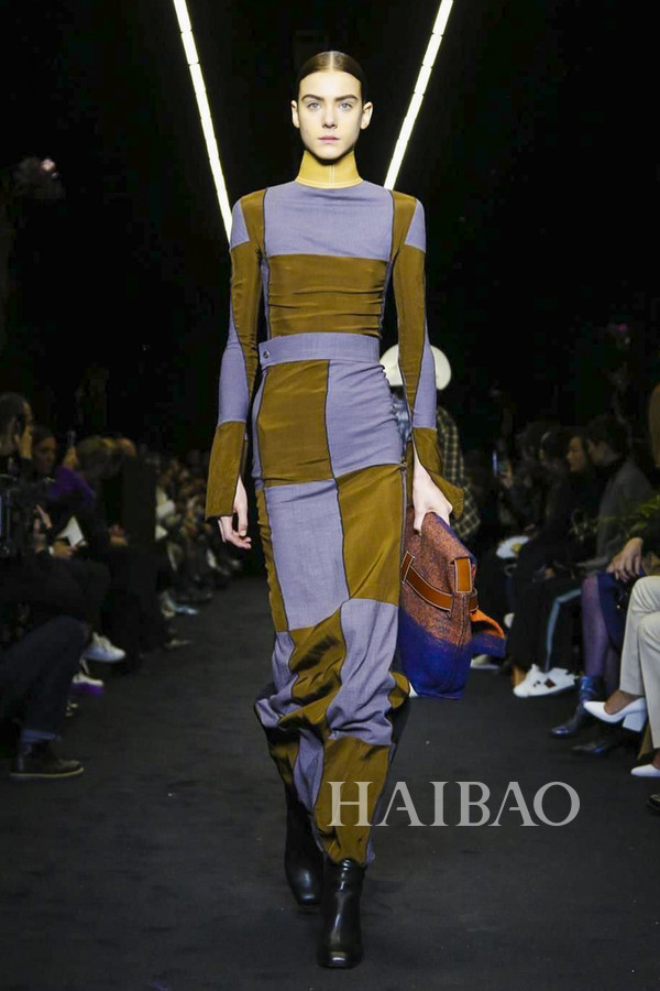 2017秋冬巴黎时装周：罗意威 (Loewe) 女装秀