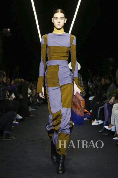 2017秋冬巴黎时装周：罗意威 (Loewe) 女装秀