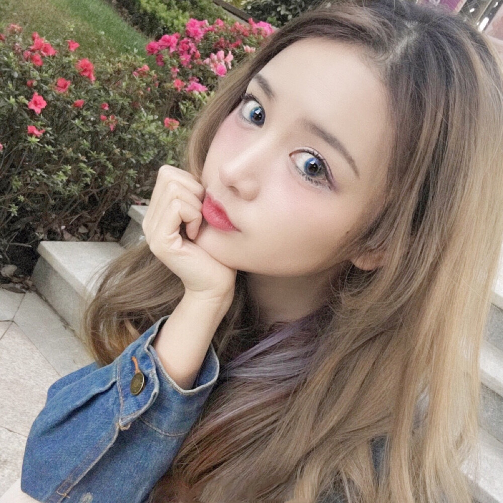 雨天：小清新女头像