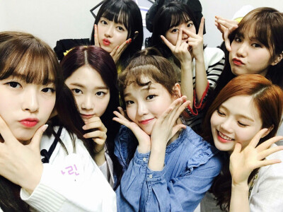 OH MY GIRL 我的女孩 Mimi 金美贤、 金祉呼 、 玄胜熙 、崔孝定 、Binnie 裴有彬、 ARin 崔义园 、刘是我 YooA