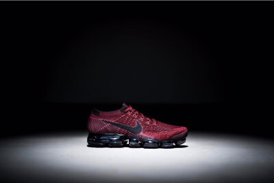 Nike Air VaporMax 全新红黑配色