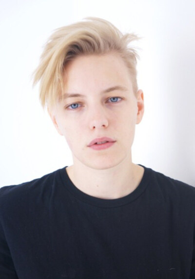 艾瑞卡·林德 Erika Linder